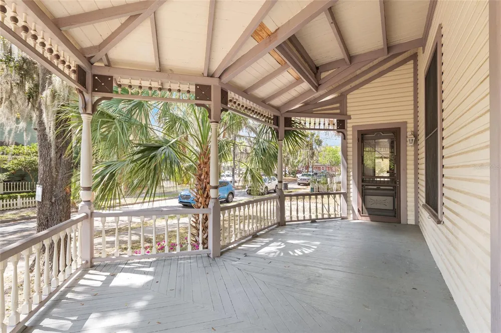 306 NE 3RD STREET Gainesville, FL 32601