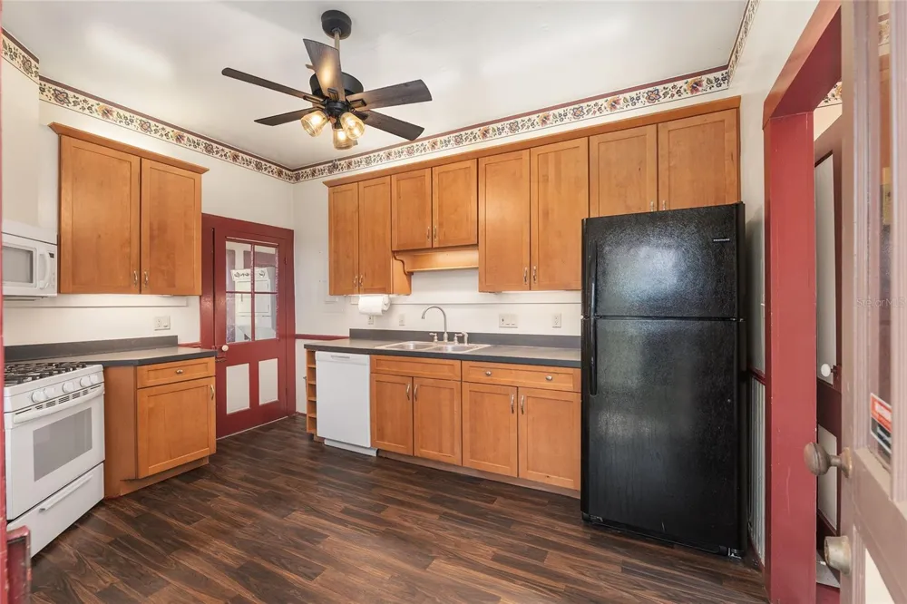 306 NE 3RD STREET Gainesville, FL 32601
