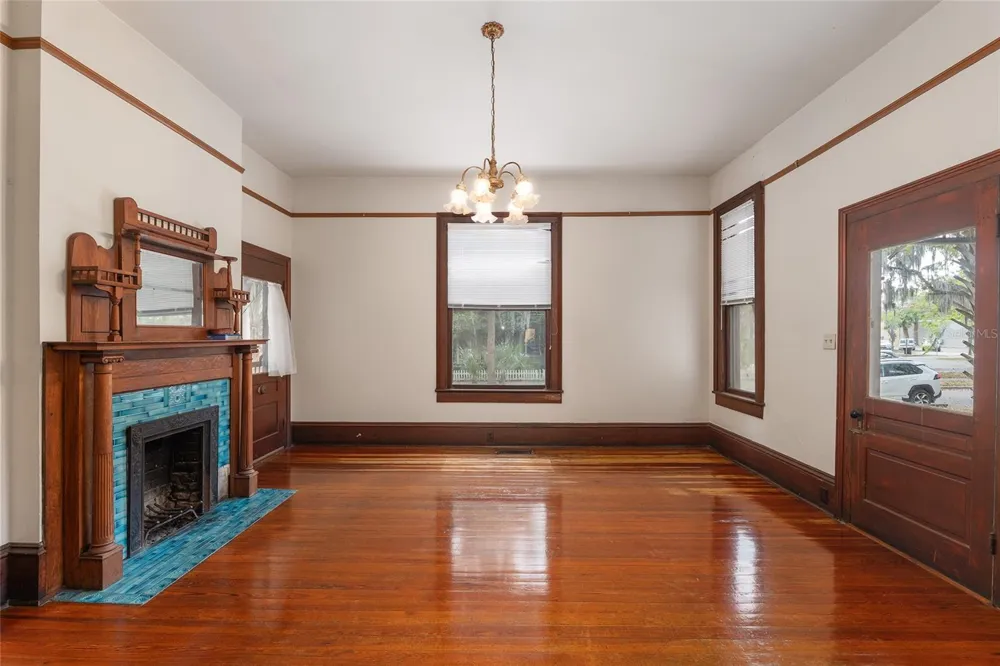 306 NE 3RD STREET Gainesville, FL 32601