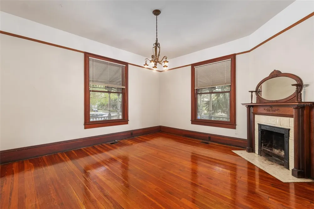 306 NE 3RD STREET Gainesville, FL 32601