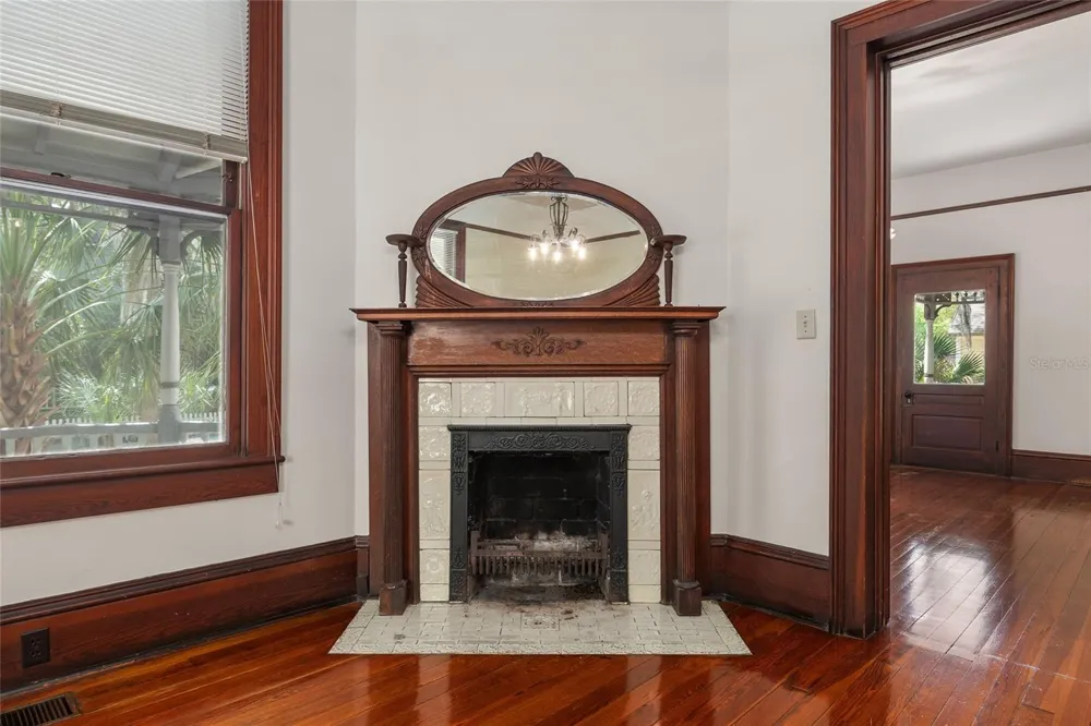 306 NE 3RD STREET Gainesville, FL 32601
