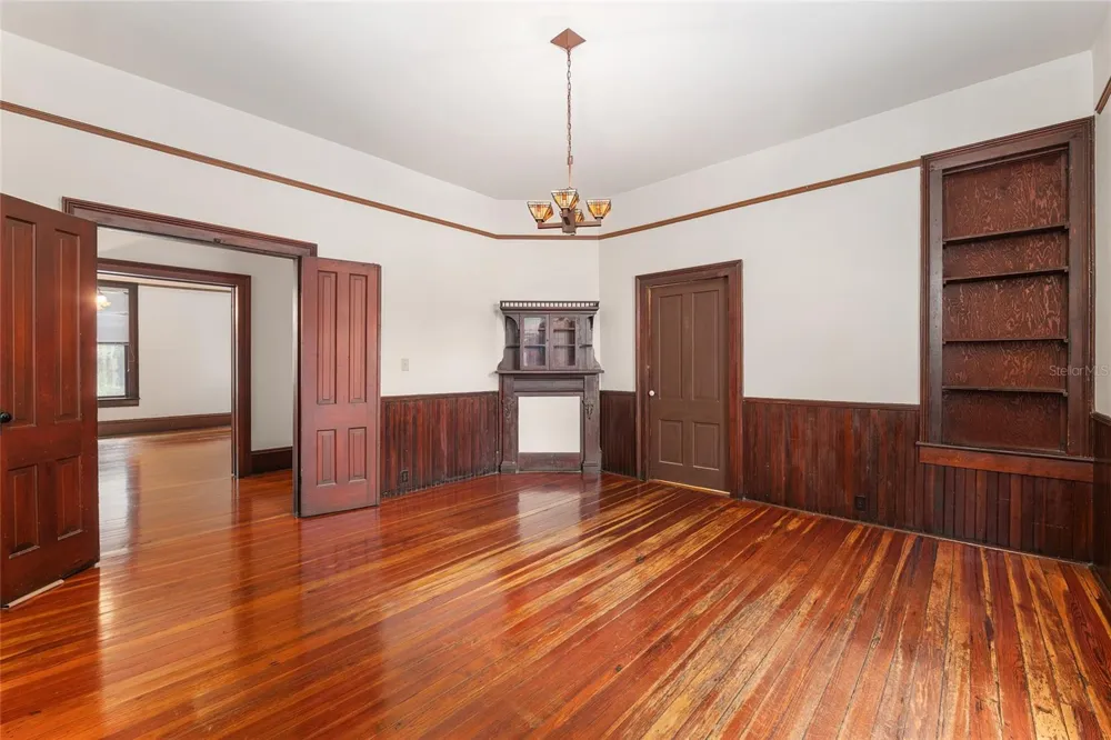 306 NE 3RD STREET Gainesville, FL 32601
