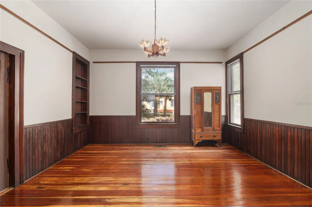 306 NE 3RD STREET Gainesville, FL 32601