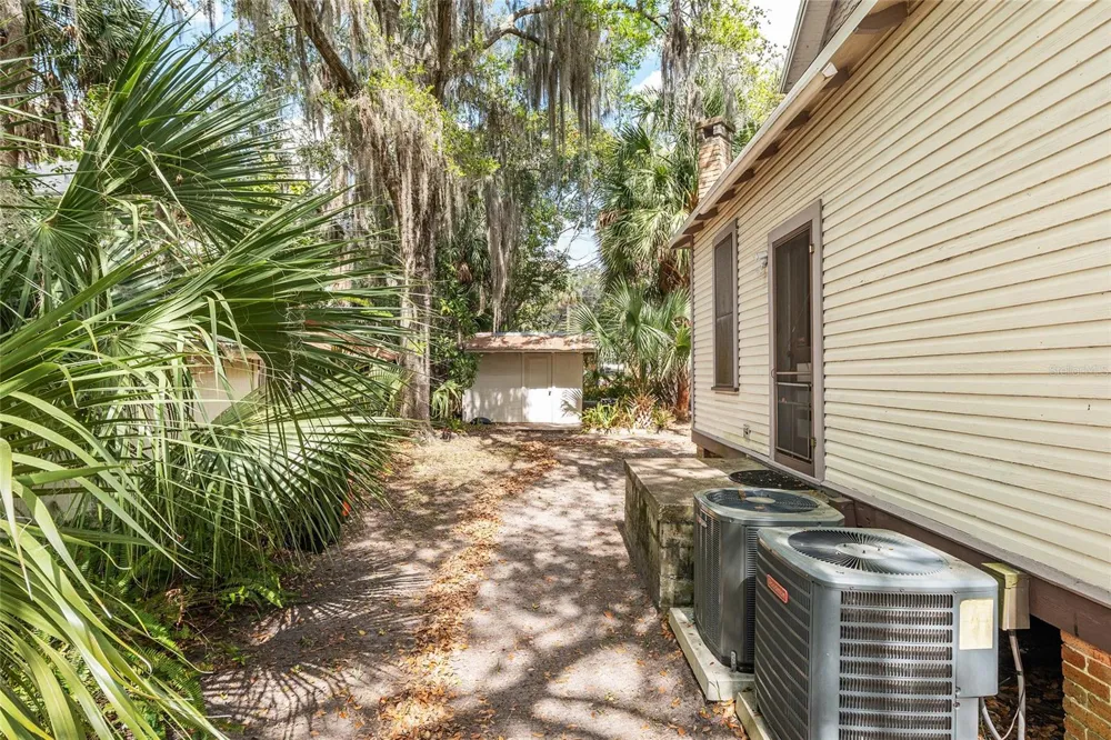 306 NE 3RD STREET Gainesville, FL 32601