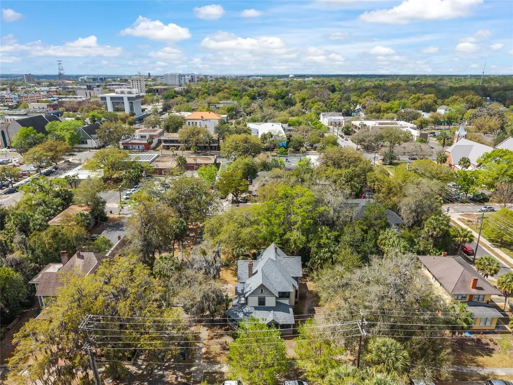 306 NE 3RD STREET Gainesville, FL 32601