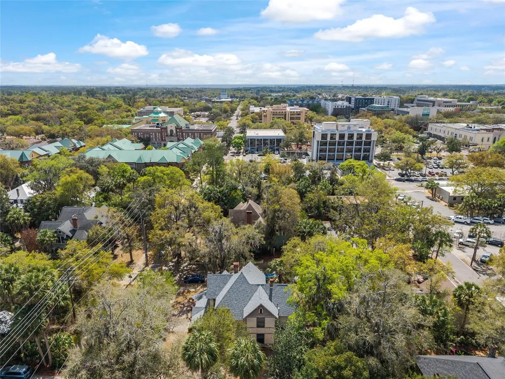 306 NE 3RD STREET Gainesville, FL 32601