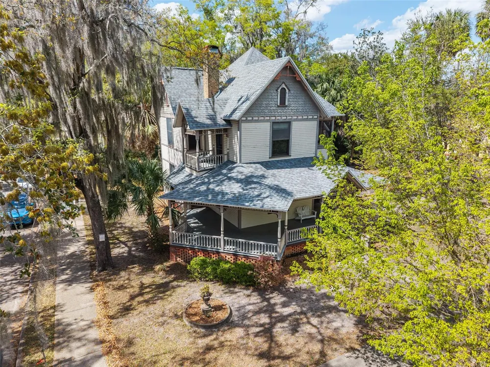 306 NE 3RD STREET Gainesville, FL 32601