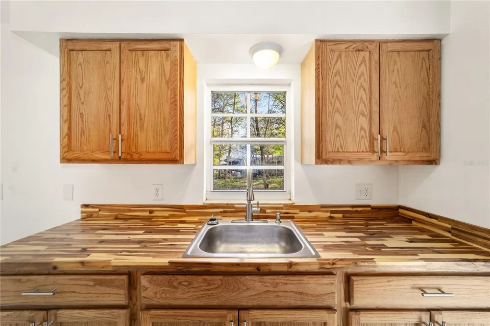 2216 NE 38TH STREET ocala, FL 34479