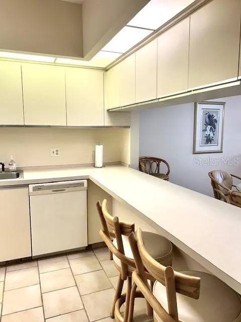1095 GULF OF MEXICO DRIVE #104 Longboat Key, FL 34228