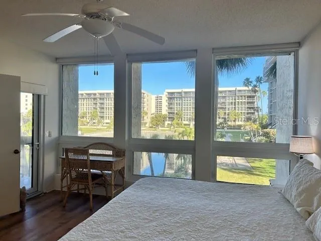 1095 GULF OF MEXICO DRIVE #104 Longboat Key, FL 34228
