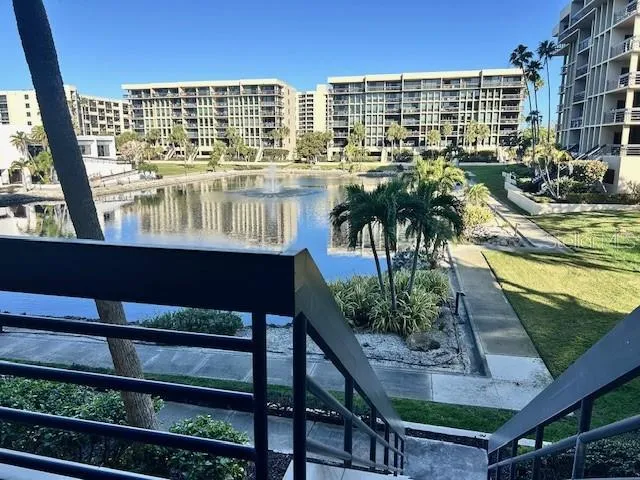 1095 GULF OF MEXICO DRIVE #104 Longboat Key, FL 34228