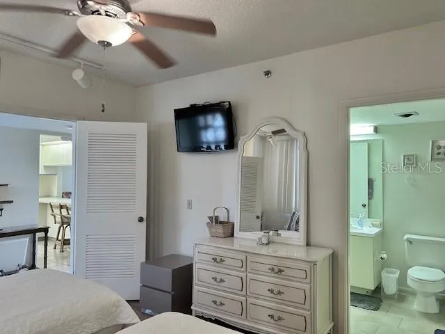 1095 GULF OF MEXICO DRIVE #104 Longboat Key, FL 34228