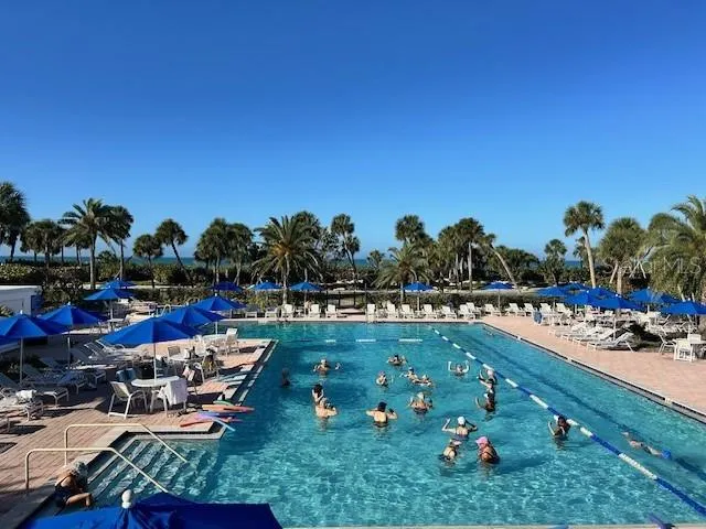 1095 GULF OF MEXICO DRIVE #104 Longboat Key, FL 34228