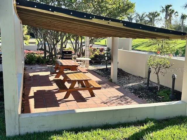 1095 GULF OF MEXICO DRIVE #104 Longboat Key, FL 34228