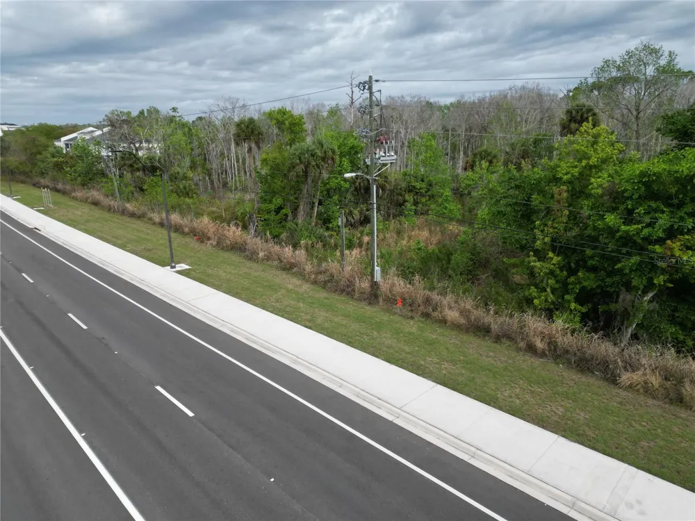 E BROADWAY STREET Oviedo, FL 32765