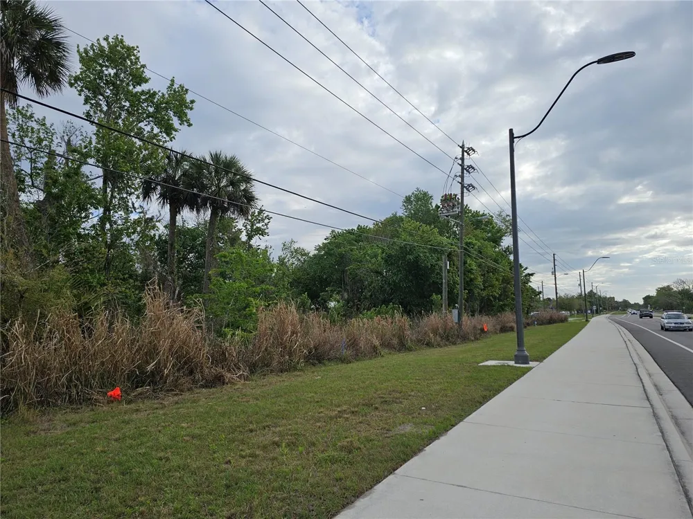 E BROADWAY STREET Oviedo, FL 32765