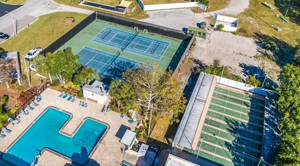 5925 TERRACE PARK DRIVE #111 St Petersburg, FL 33709
