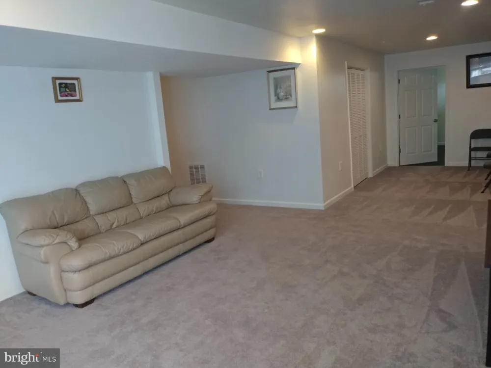 6306 JOHENSU DRIVE Upper Marlboro, MD 20772
