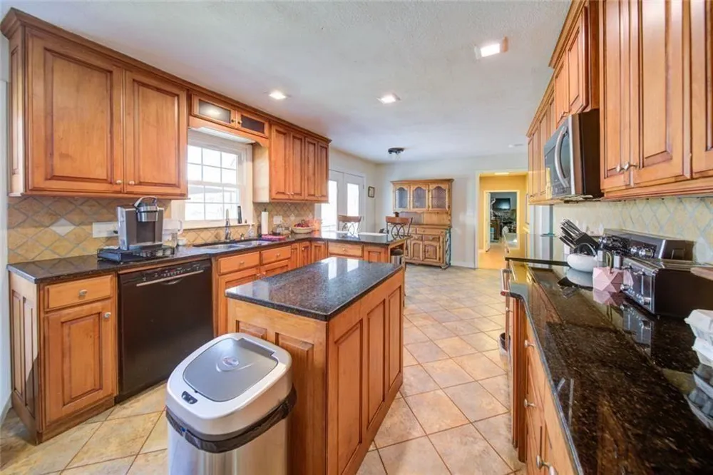 1268 Riverbend Road Demorest, GA 30535