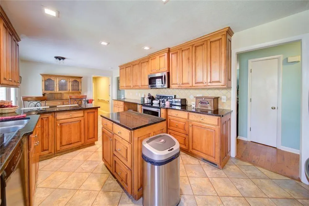 1268 Riverbend Road Demorest, GA 30535