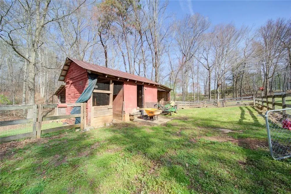 1268 Riverbend Road Demorest, GA 30535