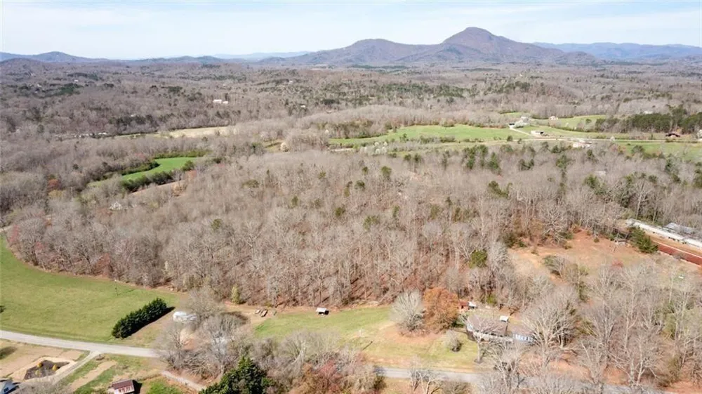 1268 Riverbend Road Demorest, GA 30535