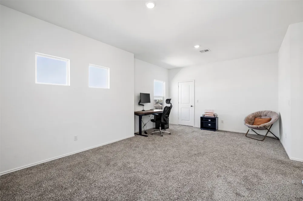131 Santa Julia Kyle, TX 78640