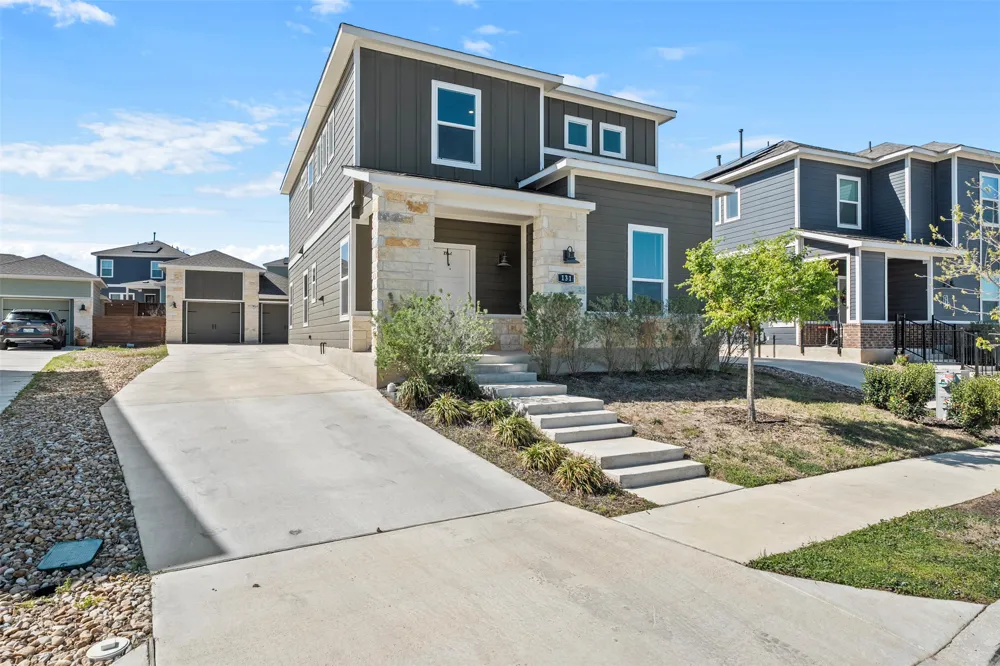 131 Santa Julia Kyle, TX 78640