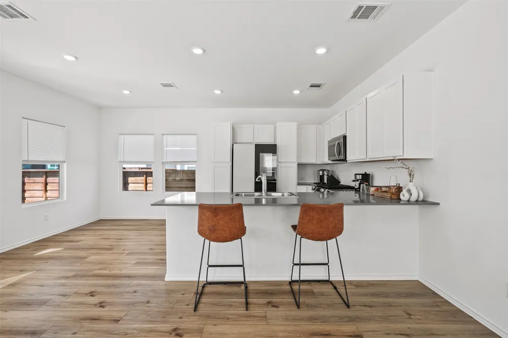 131 Santa Julia Kyle, TX 78640