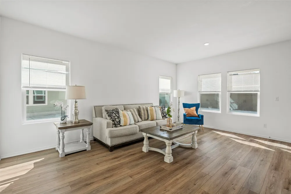 131 Santa Julia Kyle, TX 78640