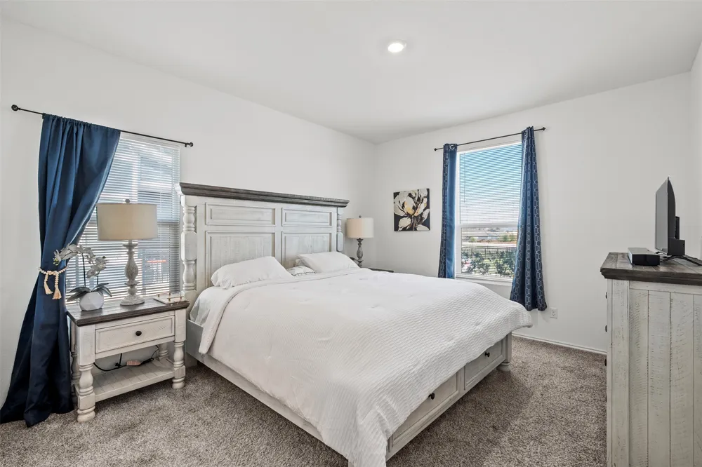 131 Santa Julia Kyle, TX 78640