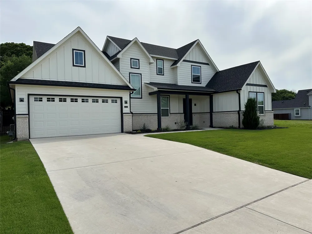 306 Village Way Argyle, TX 76226