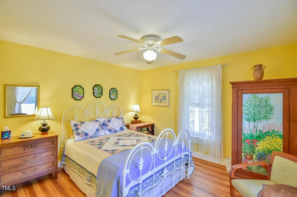 144 Celebrity Dairy Way Siler City, NC 27344