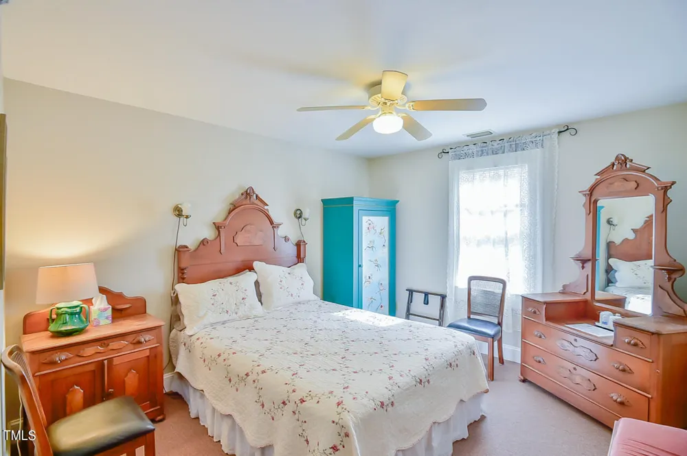 144 Celebrity Dairy Way Siler City, NC 27344