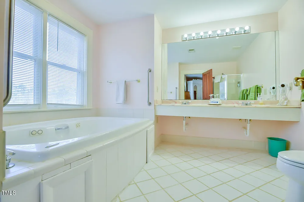 144 Celebrity Dairy Way Siler City, NC 27344