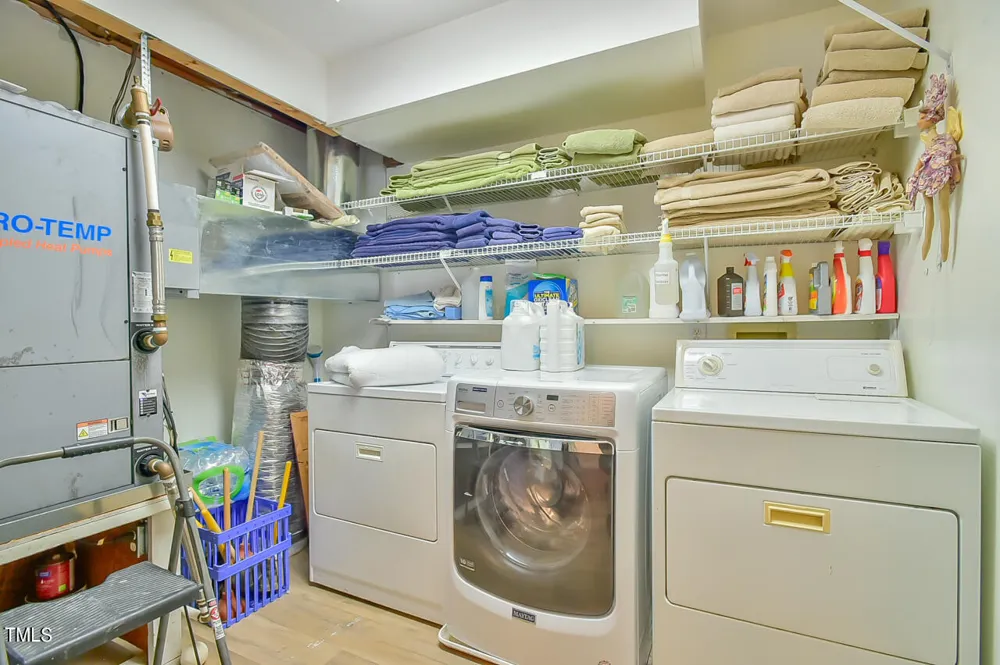 144 Celebrity Dairy Way Siler City, NC 27344
