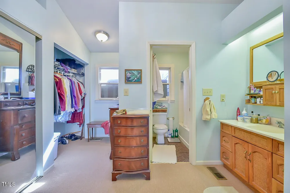 144 Celebrity Dairy Way Siler City, NC 27344