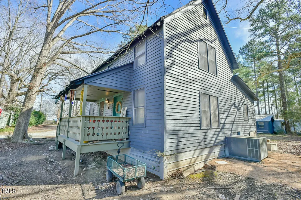 144 Celebrity Dairy Way Siler City, NC 27344