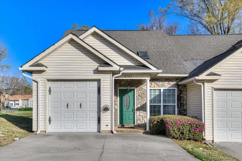 2101 Reserve Lane