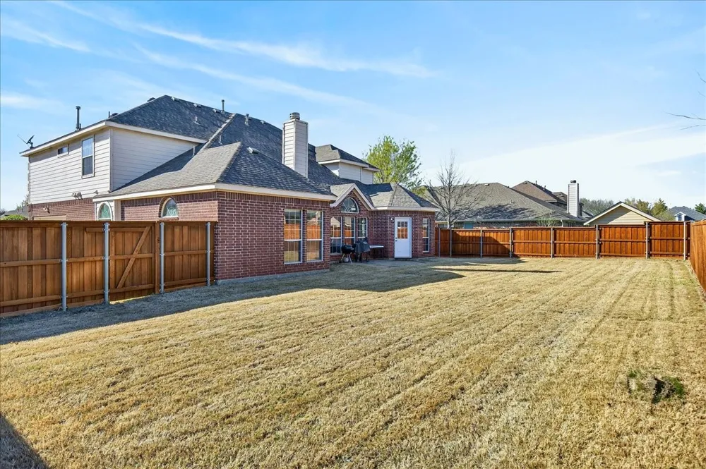7308 Hawk Lane Sachse, TX 75048