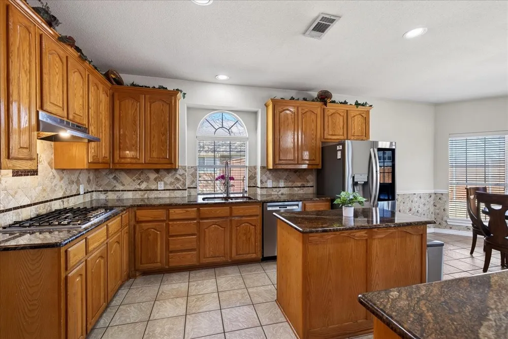 7308 Hawk Lane Sachse, TX 75048