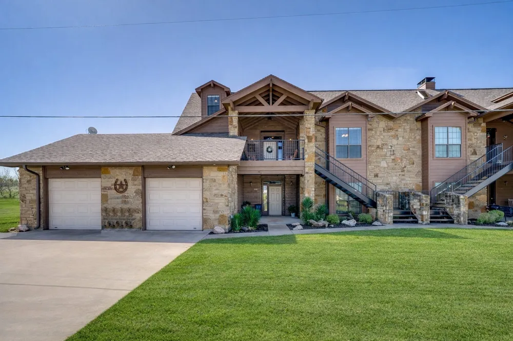 1102 Eagle Point Circle Possum Kingdom Lake, TX 76449