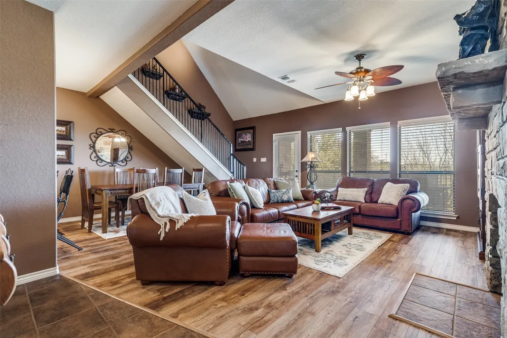 1102 Eagle Point Circle Possum Kingdom Lake, TX 76449