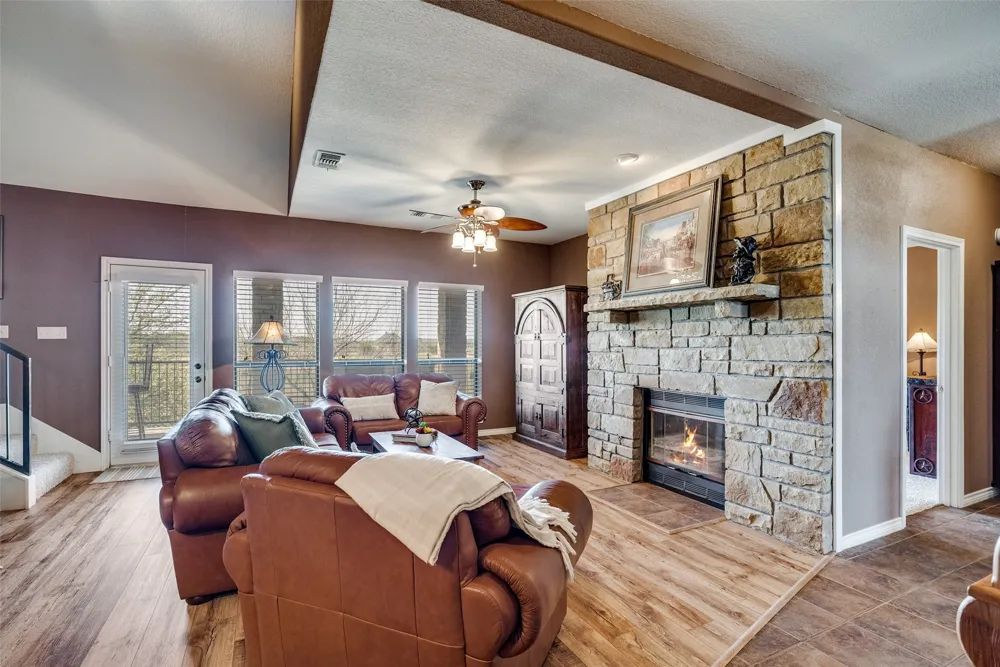 1102 Eagle Point Circle Possum Kingdom Lake, TX 76449