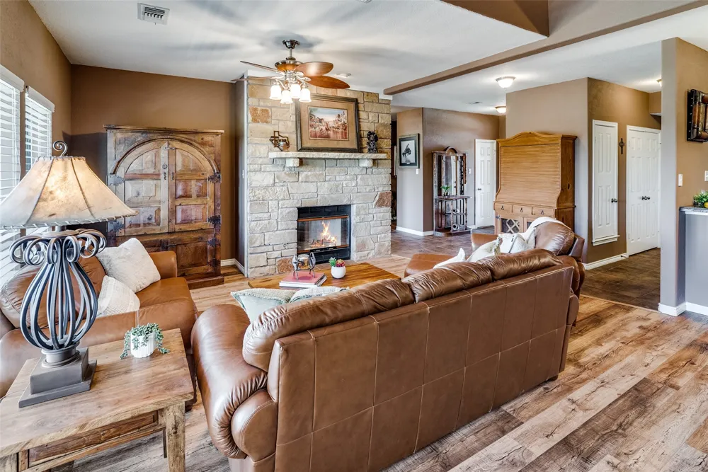 1102 Eagle Point Circle Possum Kingdom Lake, TX 76449