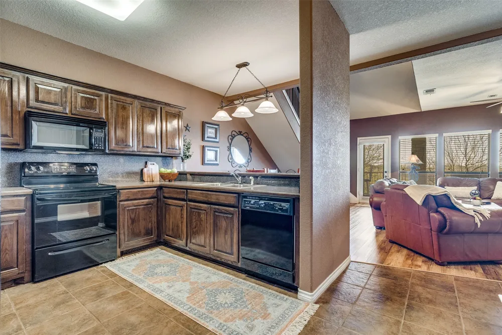 1102 Eagle Point Circle Possum Kingdom Lake, TX 76449