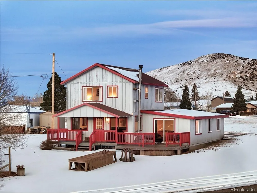 715 2nd Street Silver Cliff, CO 81252