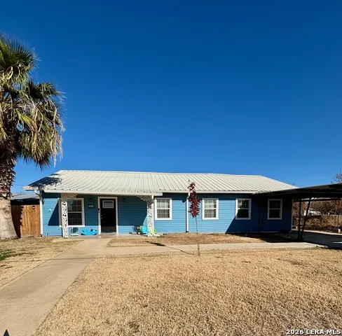 211 E Maverick Crystal City, TX 78839
