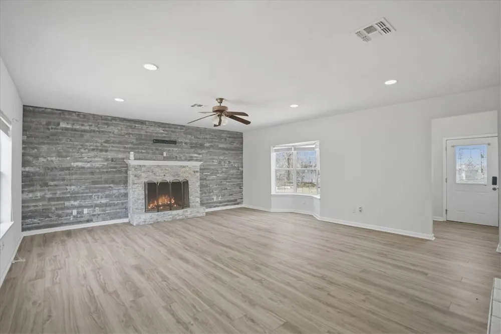 1601 Owens Avenue Three Rivers, TX 78071
