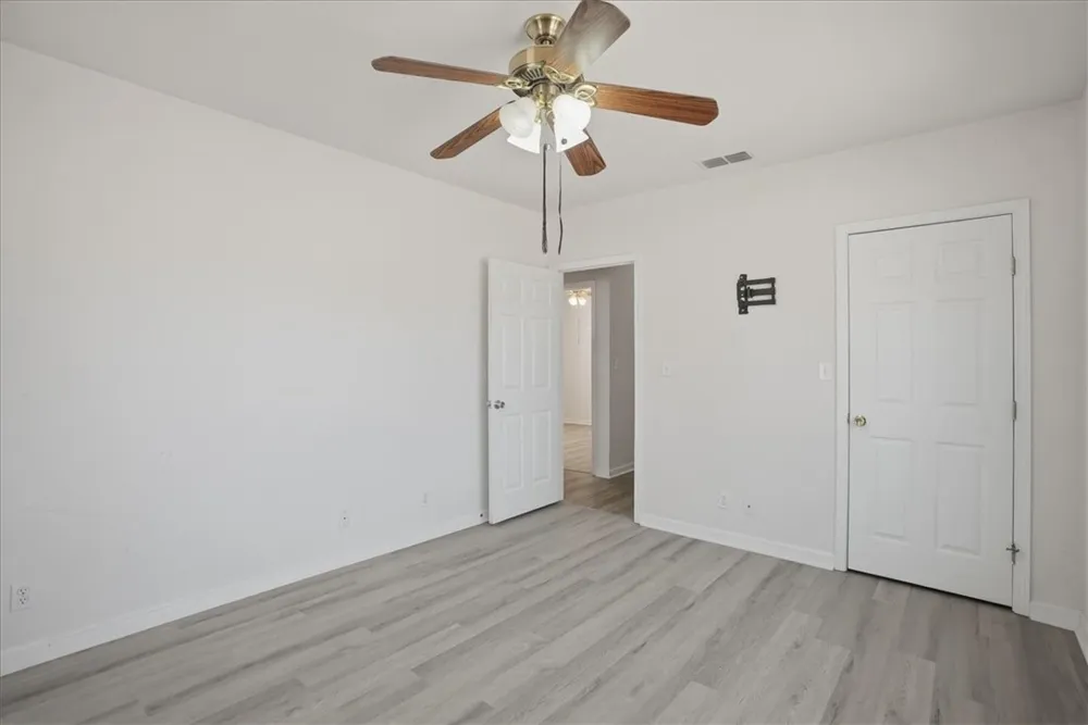 1601 Owens Avenue Three Rivers, TX 78071